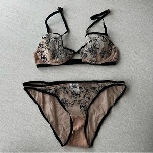 CALVIN KLEIN Mesh Lace Bra and Panty Set